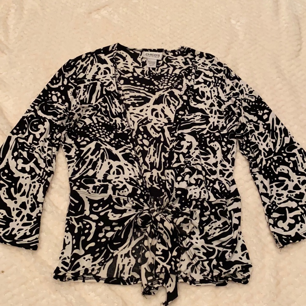 Chico’s Travelers Size 0 Black and White Tie Top Sweater